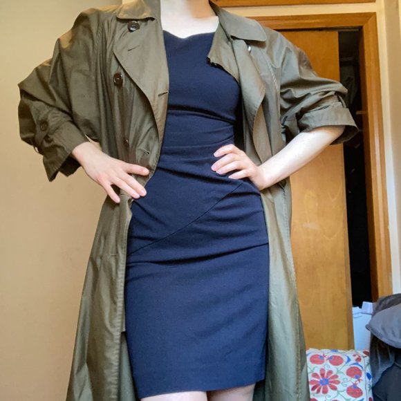 Vintage Burberry Green Silk Trench Coat Sz 6 / M/L - Picture 2 of 16